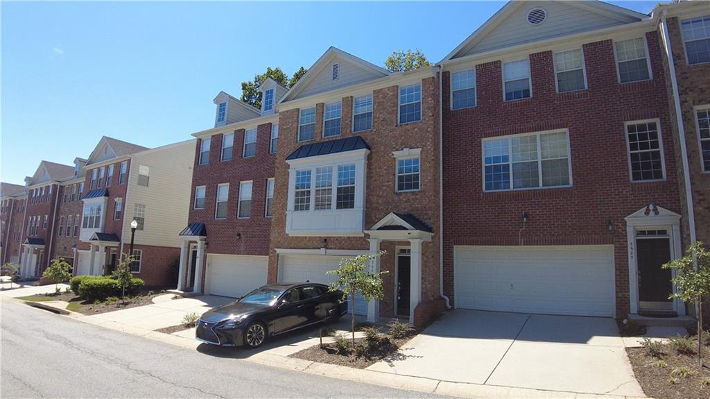 3681 Chattahoochee Summit Drive UNIT #18 Atlanta, GA 30339