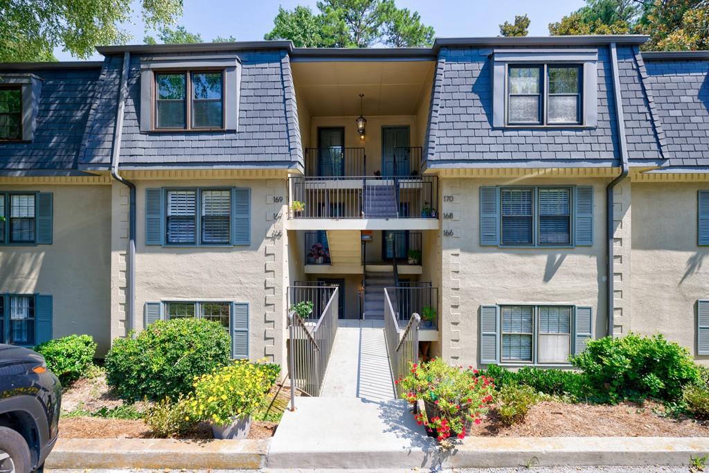 165 Amherst Place Atlanta, GA 30327