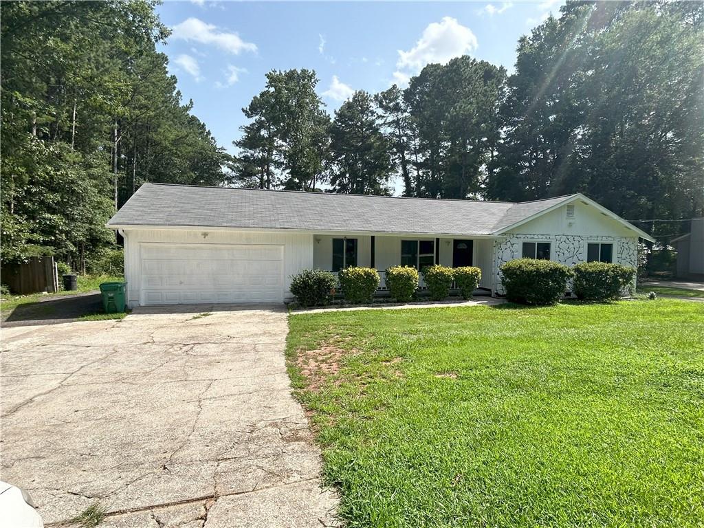 5393 Rockbridge Road Stone Mountain, GA 30088