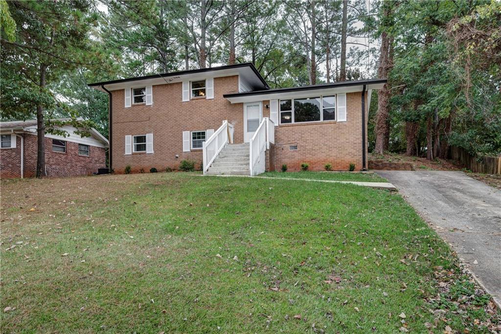 2138 Kilarney Road Decatur, GA 30032