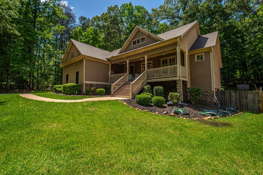 734 Bearslide Hollow Dahlonega, GA 30533