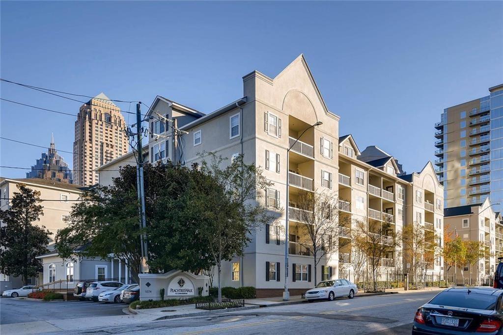 1074 Peachtree Walk UNIT B305 Atlanta, GA 30309