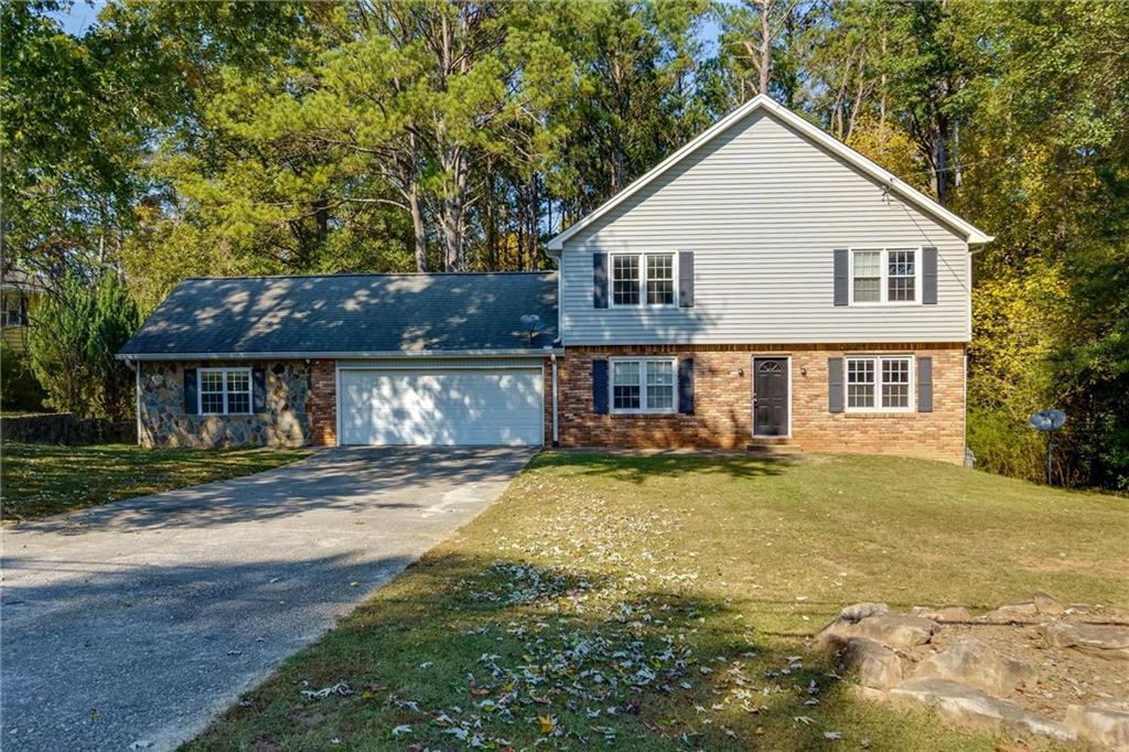 4325 Bending River Trail Lilburn, GA 30047