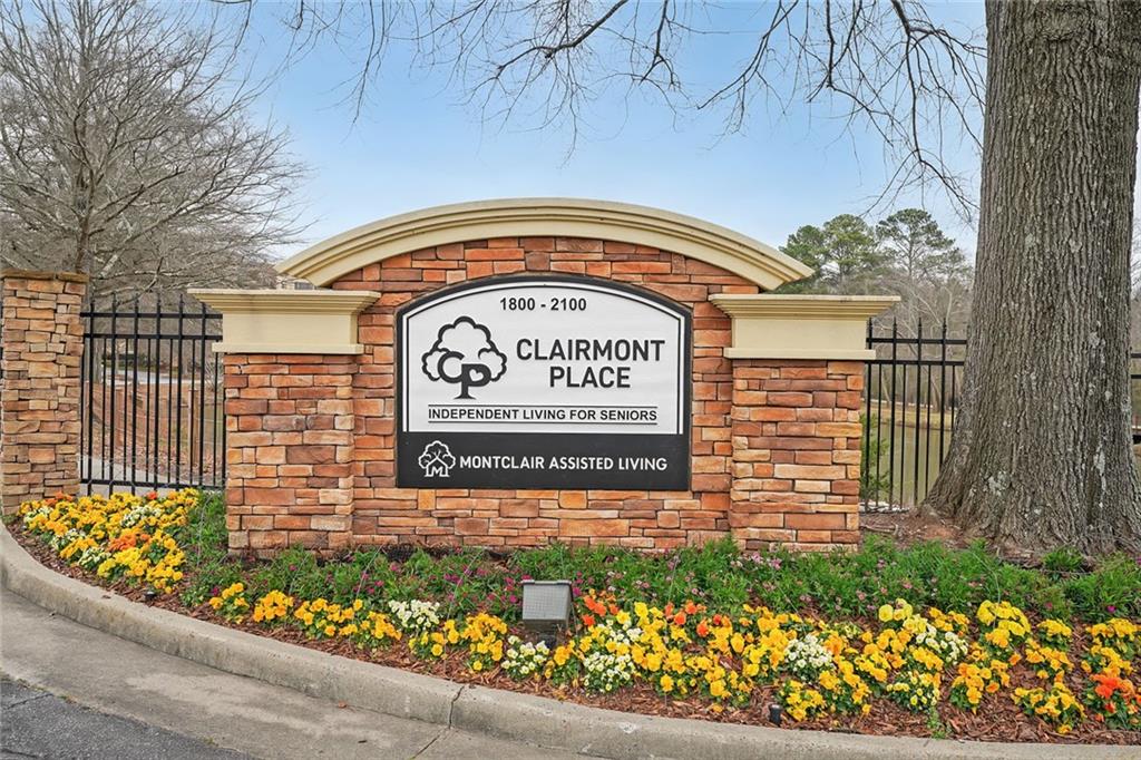 1800 Clairmont Lake UNIT #609 Decatur, GA 30033