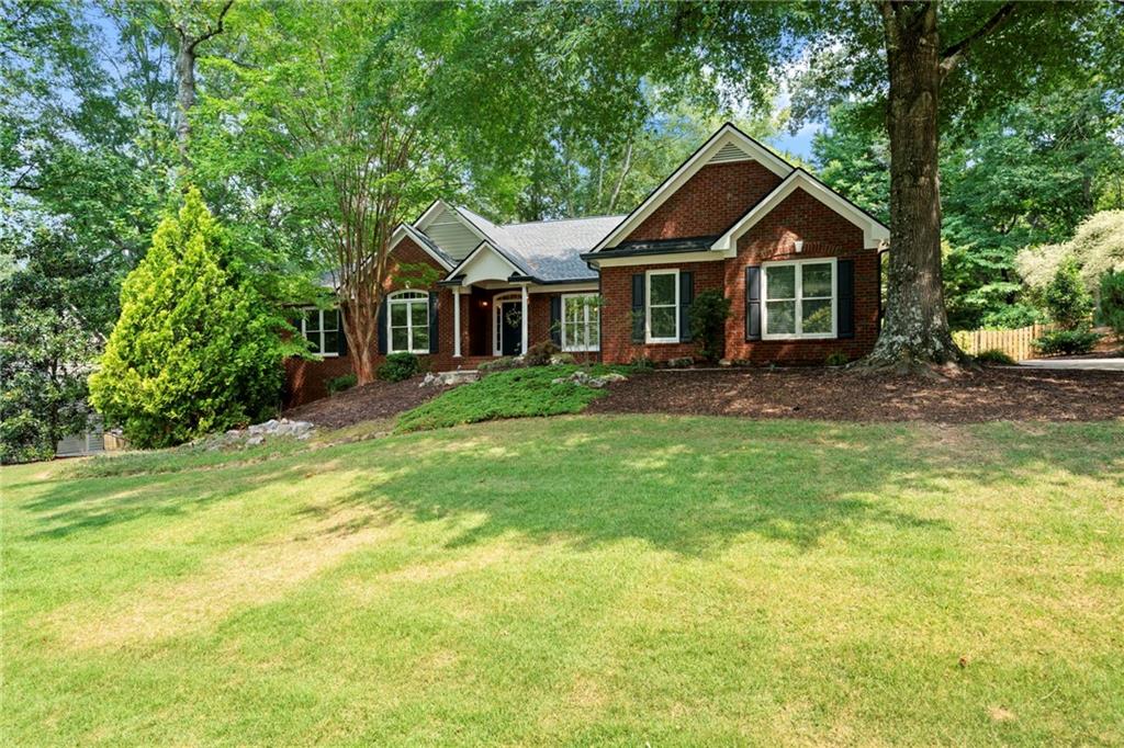 714 Lakeglen Drive Suwanee, GA 30024