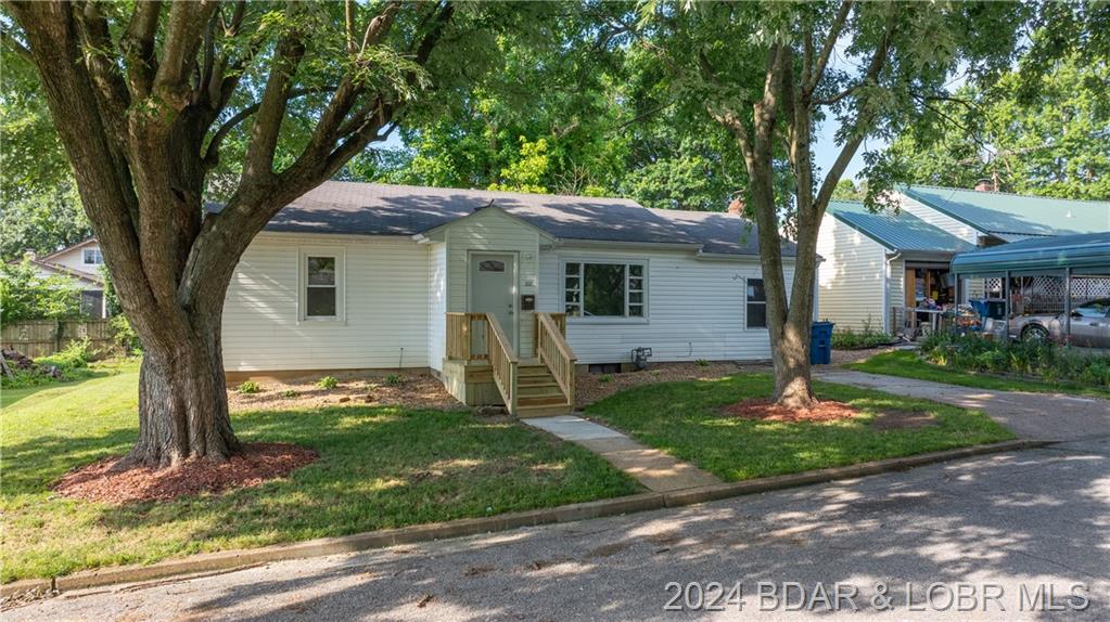 102 W Autry Street Eldon, MO 65026