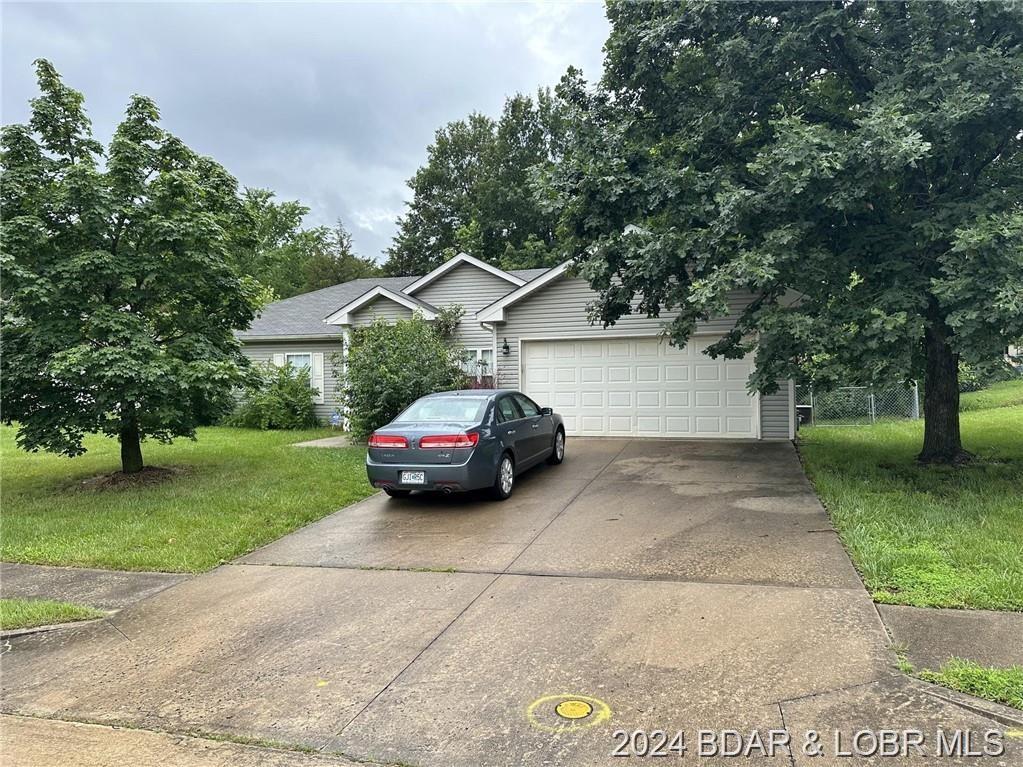 2209 Laclede Drive Out Of Area (lobr), MO 65202