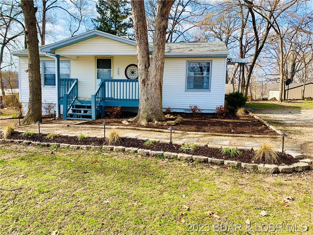 209 Brownstone Drive Sunrise Beach, MO 65079