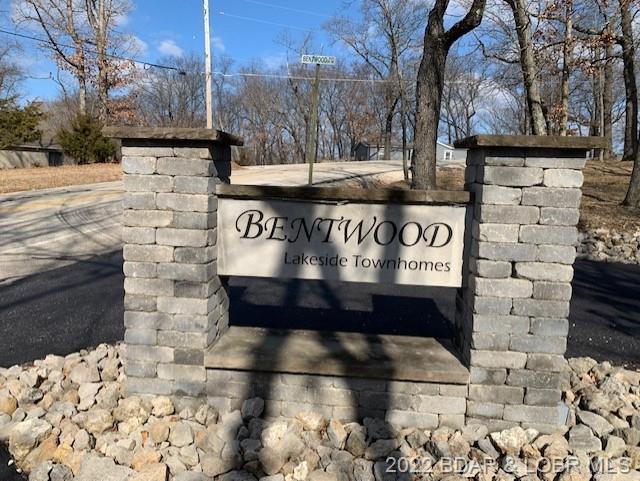 183 Bentwood Drive Lake Ozark, MO 65049