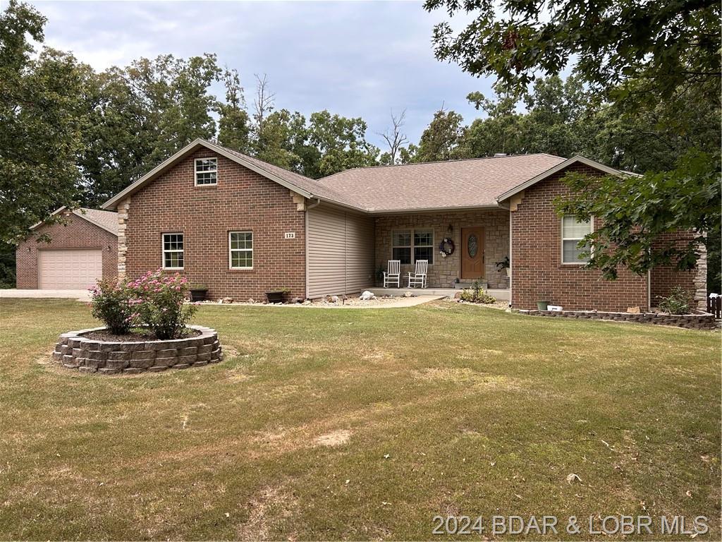 173 Takawak Trail Camdenton, MO 65020