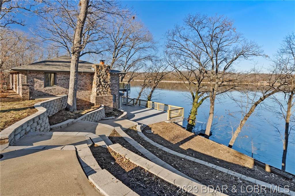 2807 Twin Rivers Point Camdenton, MO 65020