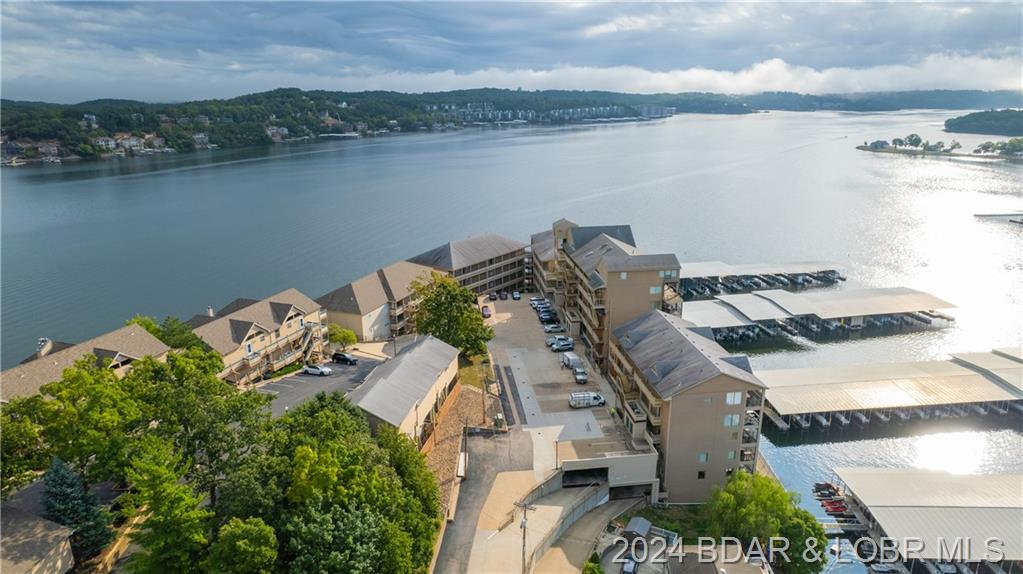 37 Falls Drive Unit 1a Lake Ozark, MO 65049