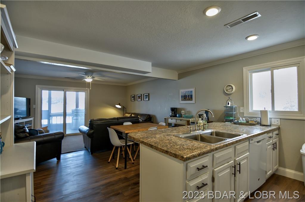 160 Tara Road Unit #902 Lake Ozark, MO 65049