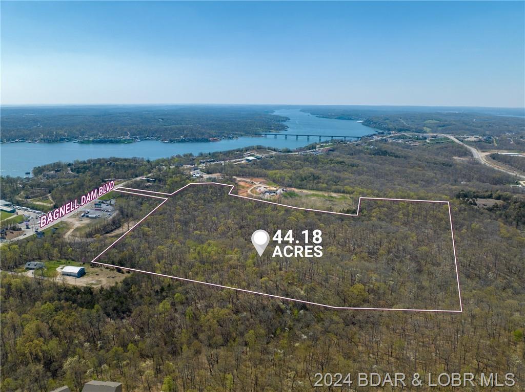 Tbd Moreland Lane Lake Ozark, MO 65049