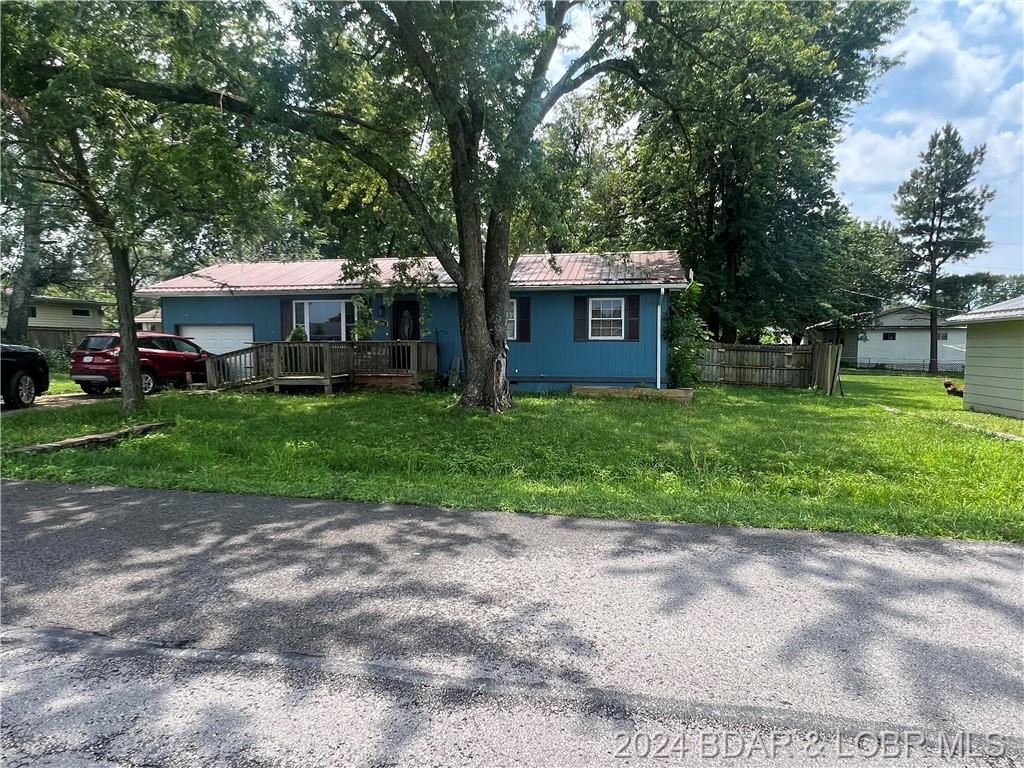 1008 W. Clay Rd Versailles, MO 65084