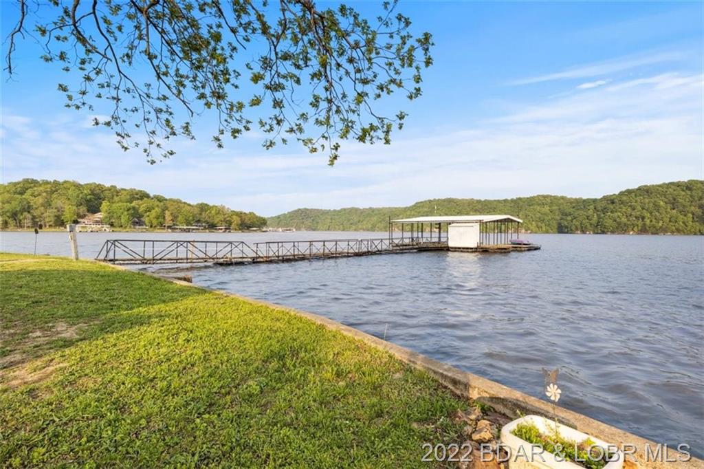 42 Twin Oaks Climax Springs, MO 65324