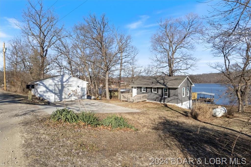 577 Outlook Drive Edwards, MO 65326