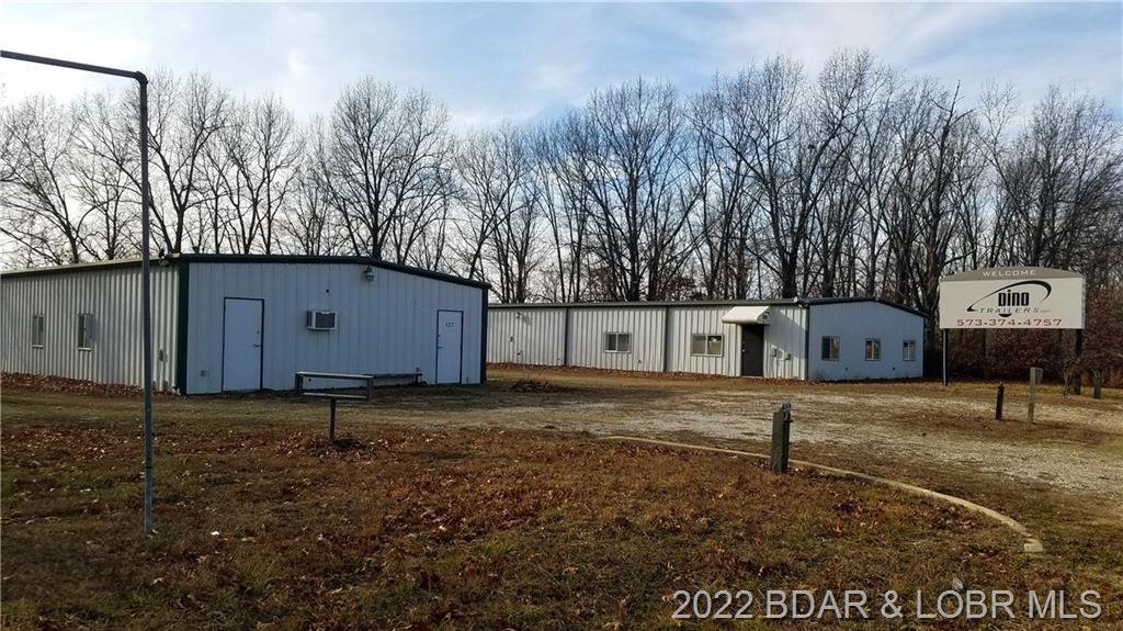 1111 Highway 135 Laurie, MO 65037