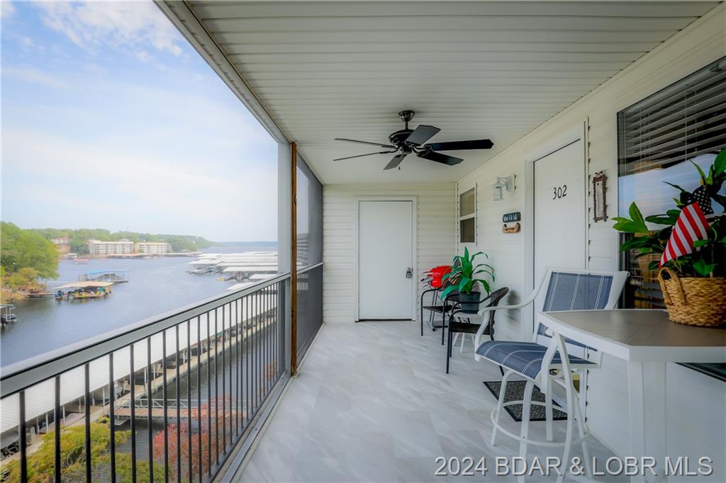 40 Lighthouse Road UNIT 1-302 Lake Ozark, MO 65049