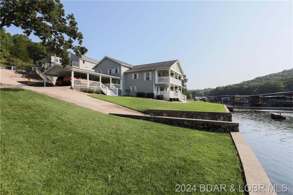 74 Nuttal Oak Lane Sunrise Beach, MO 65079