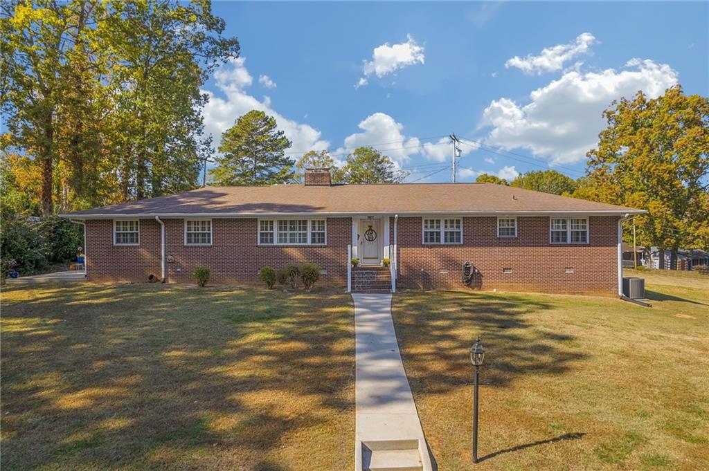 125 Tanglewood Drive Anderson, SC 29621