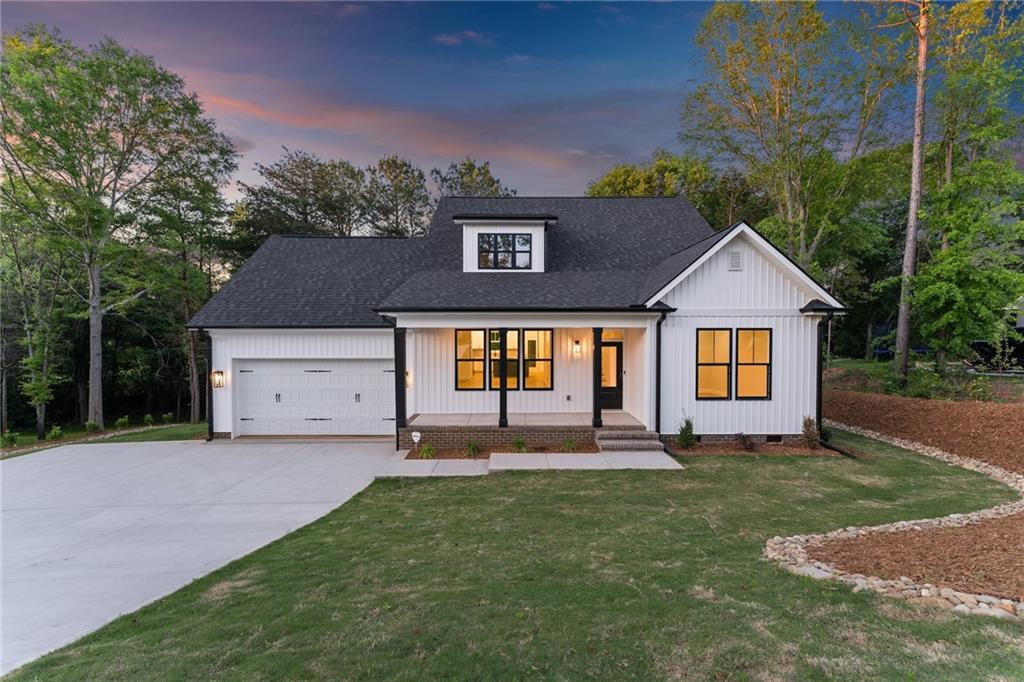 206 Lake Forest Circle Anderson, SC 29625