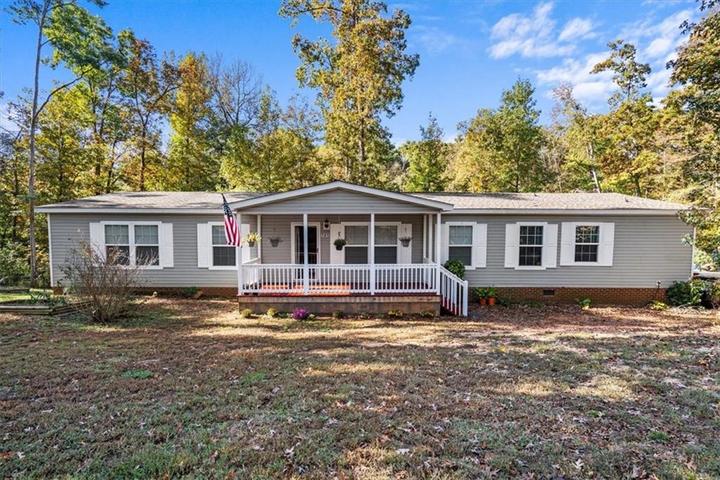 141 Meredith Lake Road Townville, SC 29689