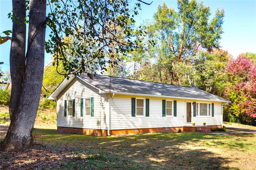 105 Bobolink Drive Walhalla, SC 29691