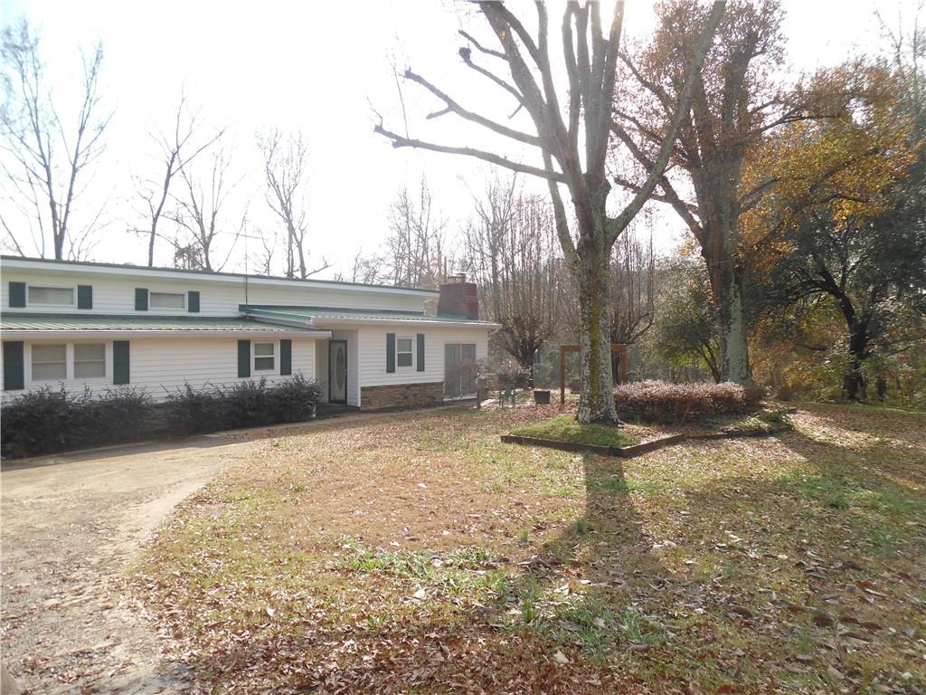 2229 Hwy Highway Townville, SC 29689