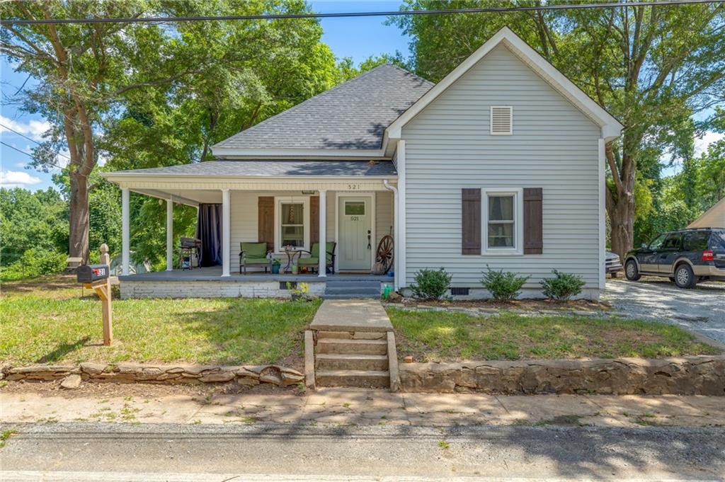 521 Peachtree Street Woodruff, SC 29388