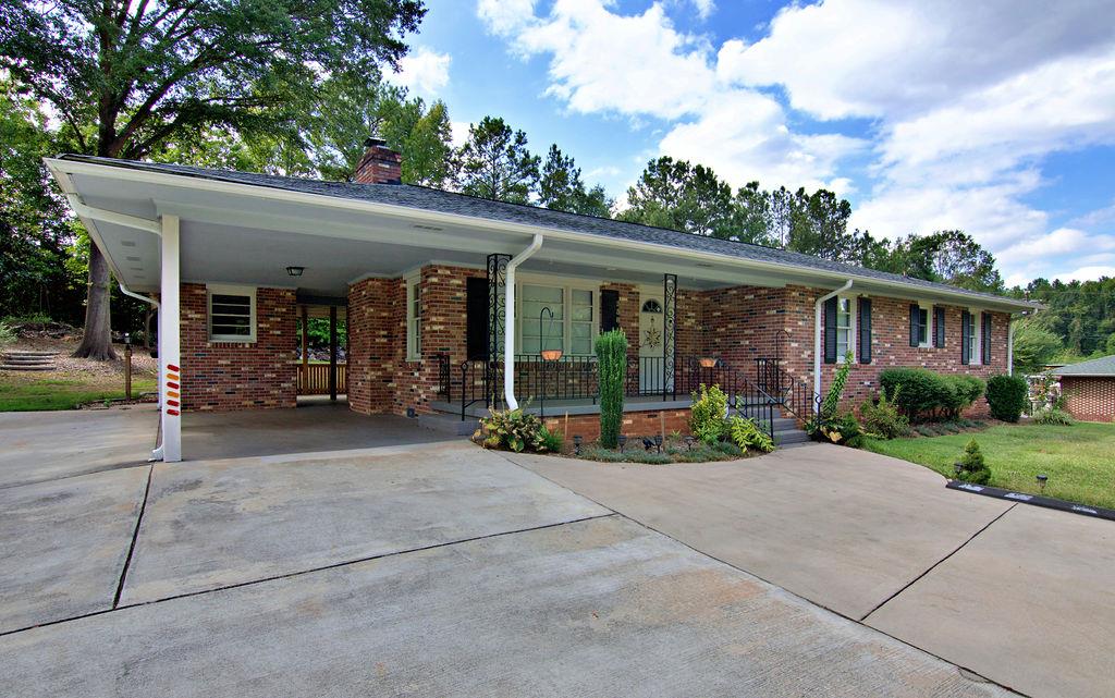 238 Brook Forest Drive Anderson, SC 29621