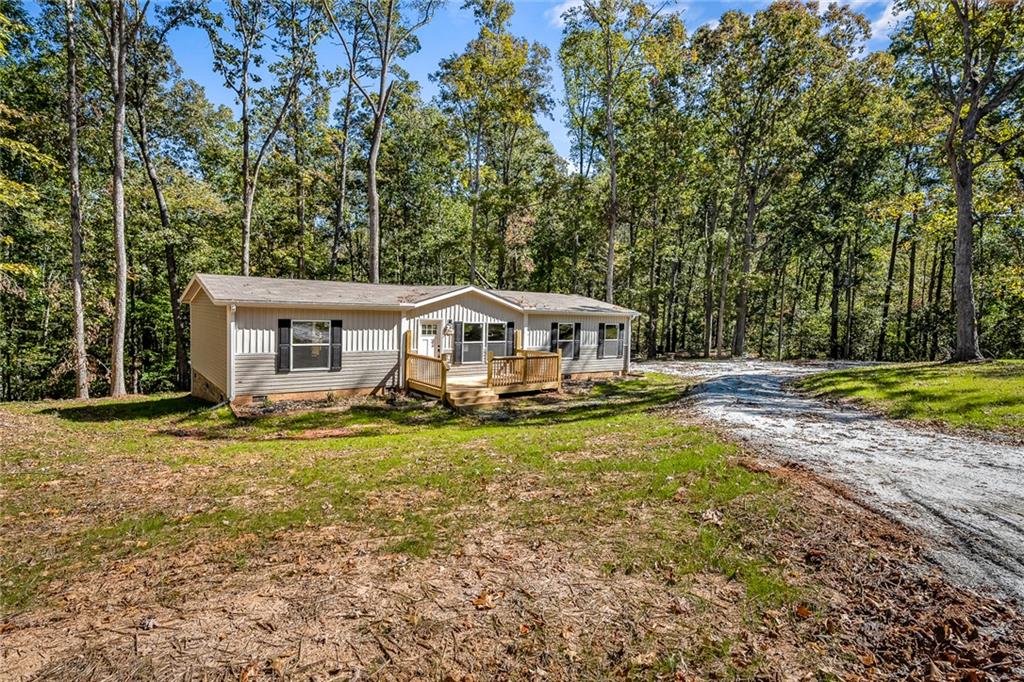 1009 Trailwinds Drive Westminster, SC 29693