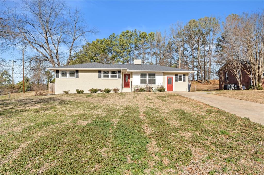 228 Bedford Forest Avenue Anderson, SC 29625
