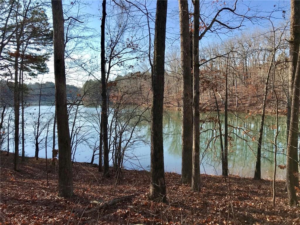 2 Paddlers Cove Way West Union, SC 29696