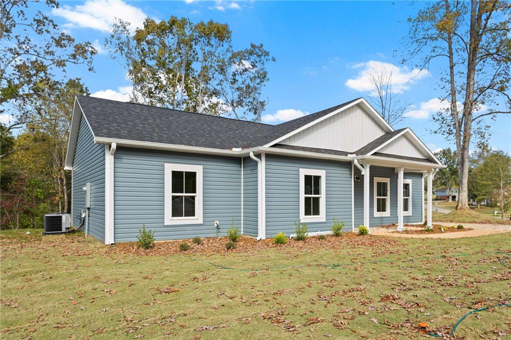 314 Forest Creek Drive Seneca, SC 29678