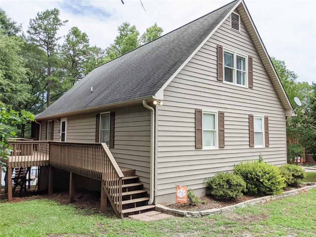 207 Knotty Pine Court Westminster, SC 29693