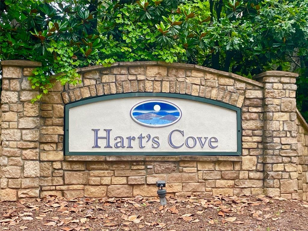 313 Harts Cove Way Seneca, SC 29678