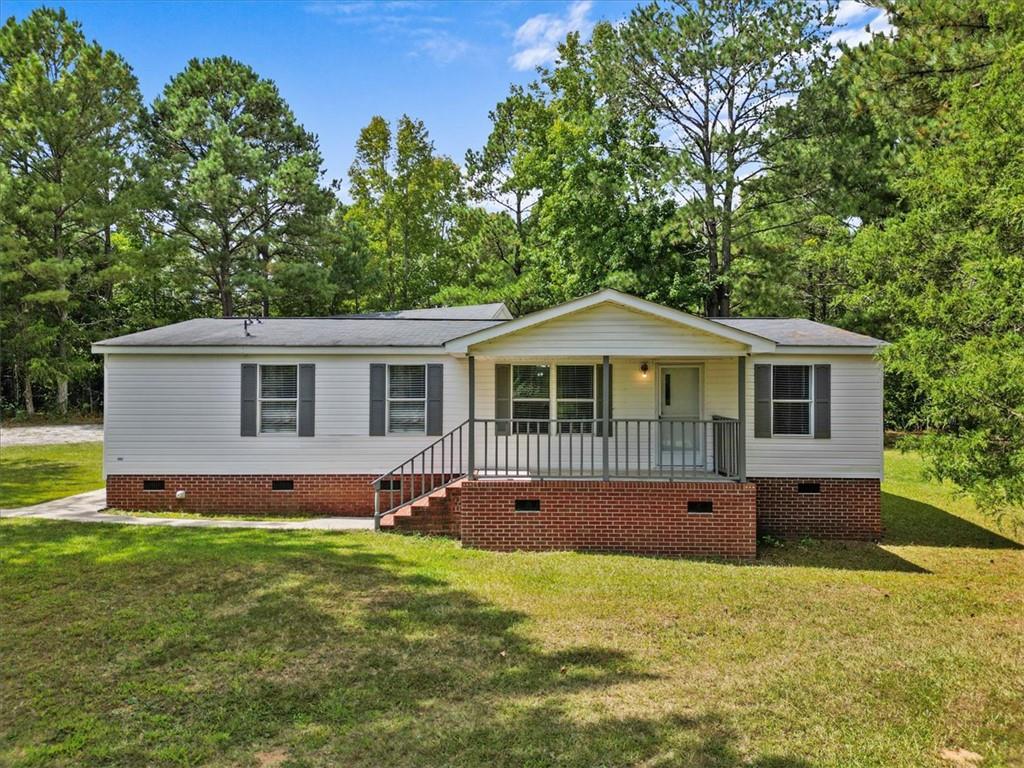 103 Burgundy Road Gray Court, SC 29645