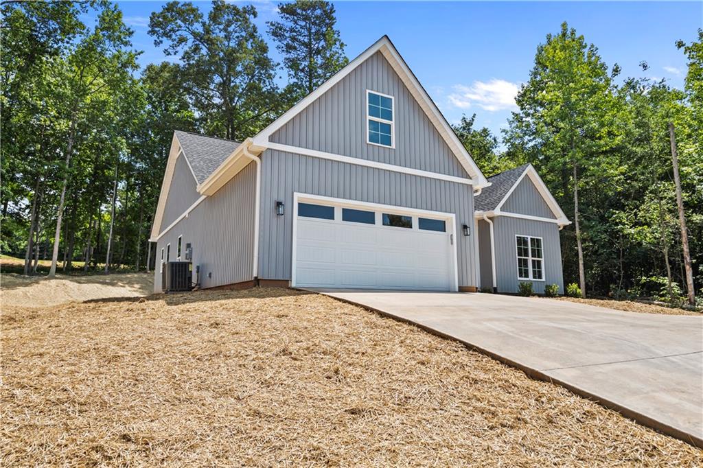 334 Chickasaw Drive Westminster, SC 29693