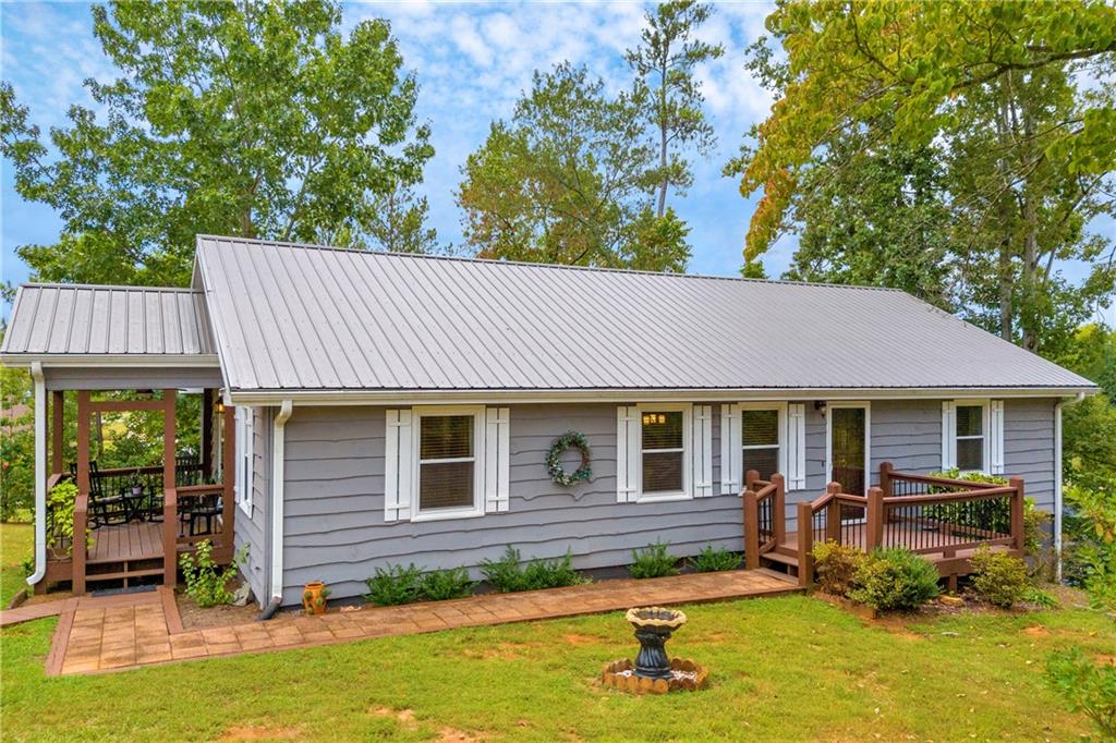 1009 Hillsborough Drive Seneca, SC 29678