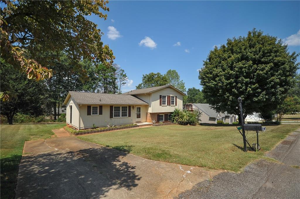 514 Shady Pine Drive Seneca, SC 29678