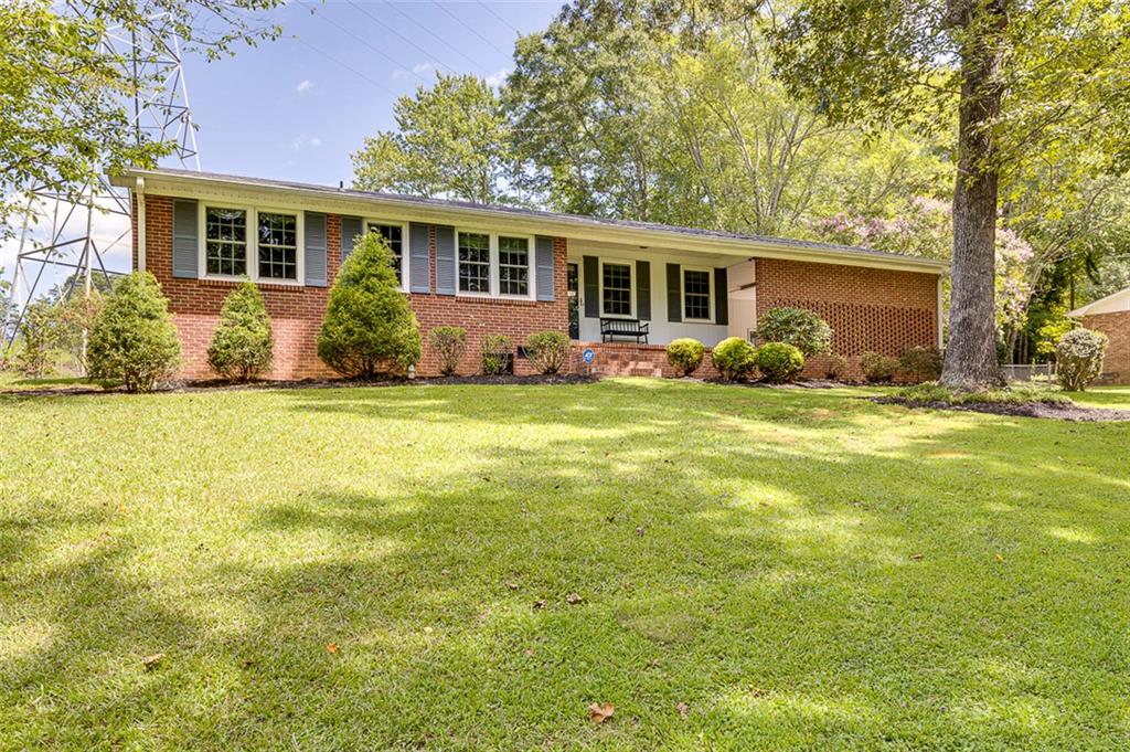 126 Cherokee Road Easley, SC 29642