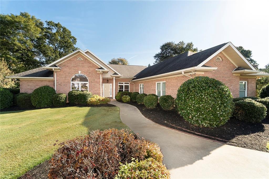 409 Inverness Way Easley, SC 29642