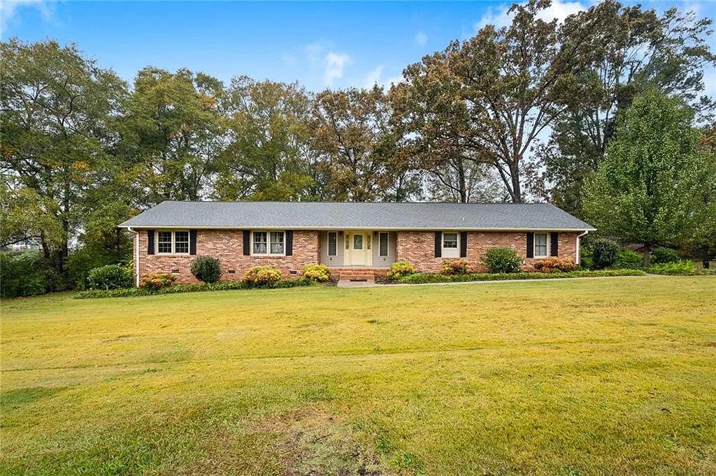 608 Parkwood Drive Anderson, SC 29625